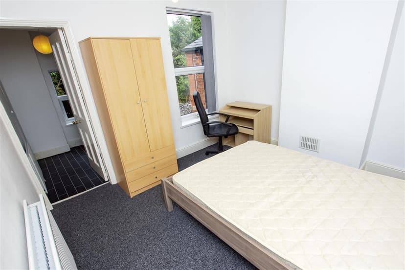 Winnie Road - Image 2