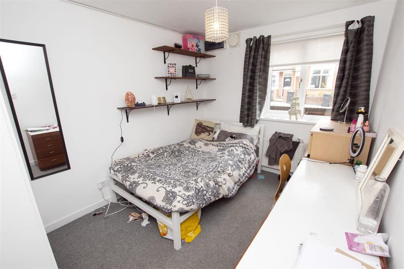 3a, Exeter Road - Image 1