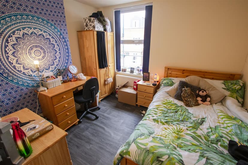 228, Hubert Road - Image 10