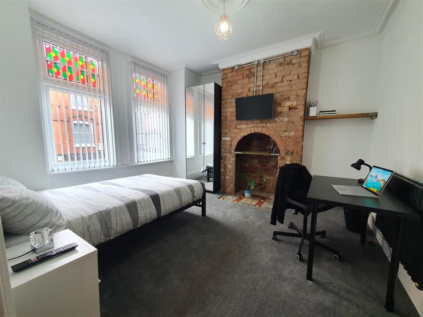 2, Eldon Road - Image 11