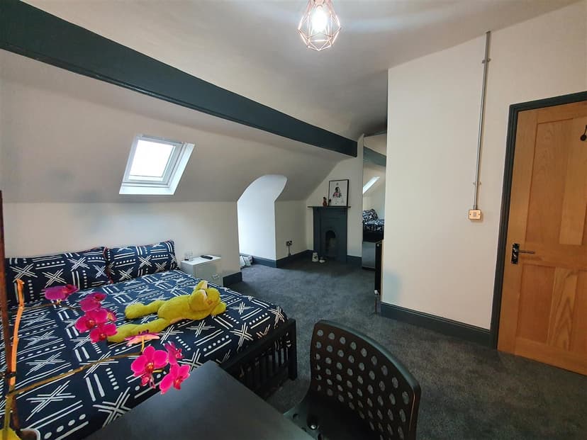 2, Eldon Road - Image 8