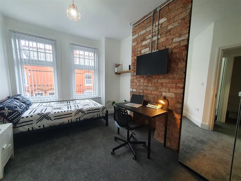 2, Eldon Road - Image 7