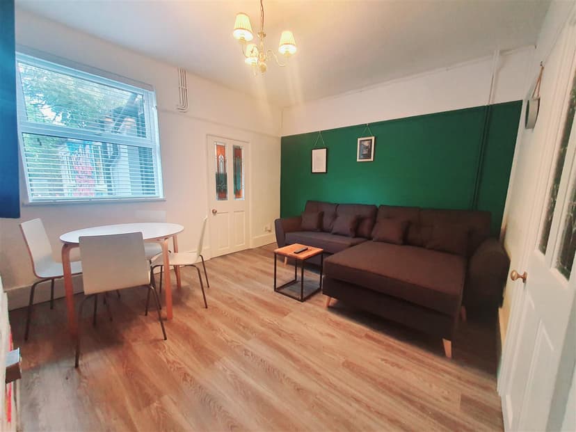 4, Reservoir Retreat - Image 11