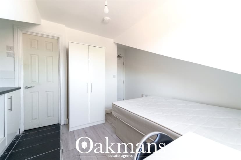 5, Croydon Road - Image 22