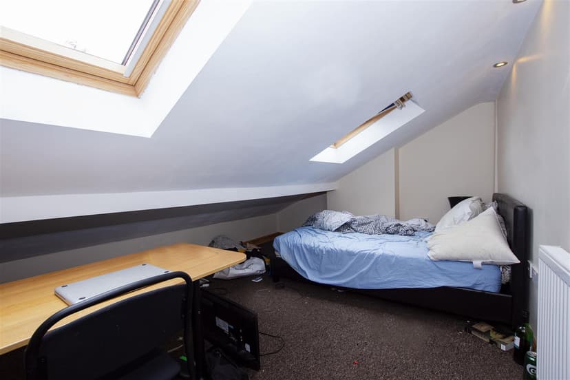 Heeley Road - Image 14