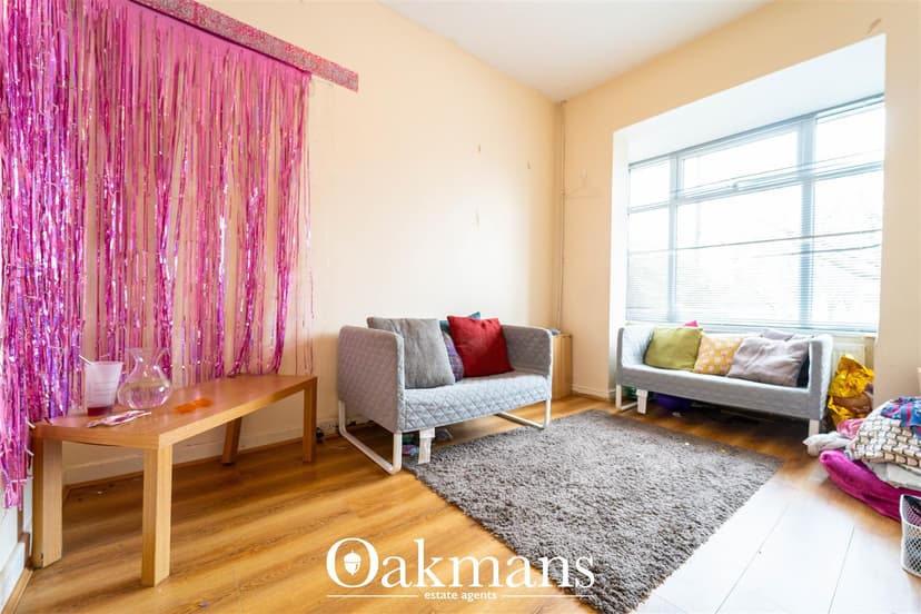 16, Katie Road - Image 16