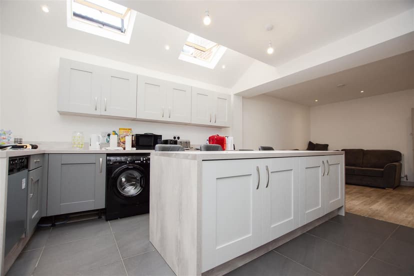 108, Raddlebarn Road - Image 14