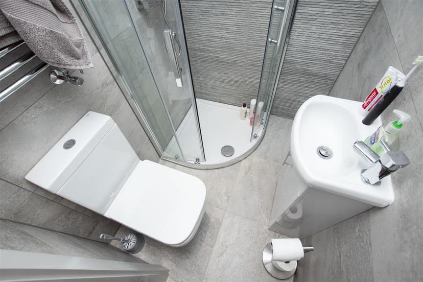 108, Raddlebarn Road - Image 2