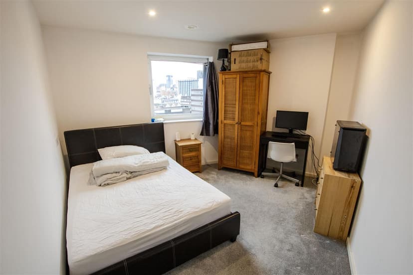 Apartment 1213, Masshouse Plaza - Image 3