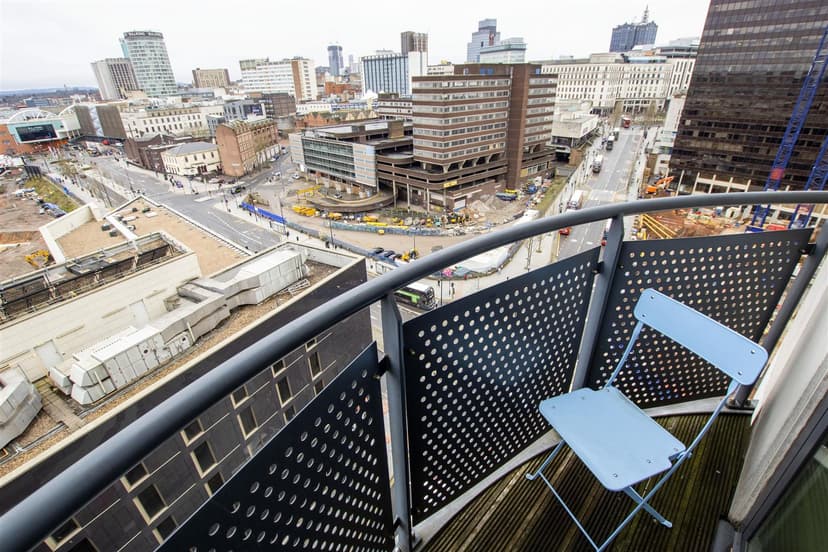 Apartment 1213, Masshouse Plaza - Image 1