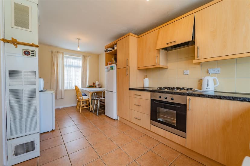 16, Varden Croft - Image 14