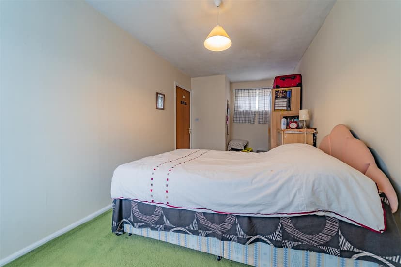 16, Varden Croft - Image 8