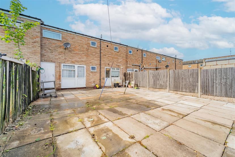 16, Varden Croft - Image 2