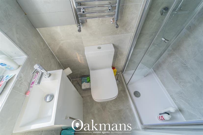 303, Warwards Lane - Image 4