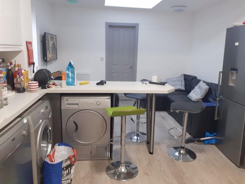 92, Exeter Road - Image 6