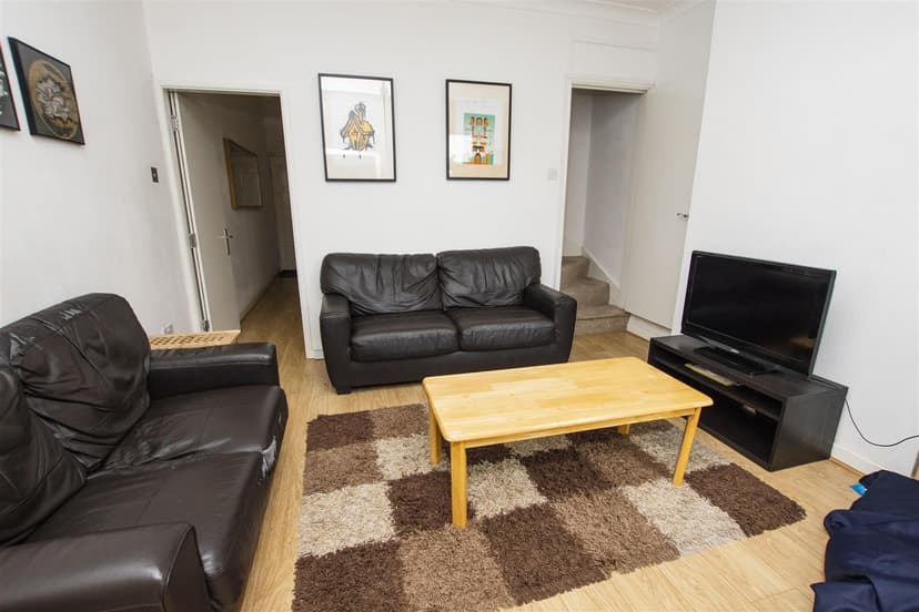 73, Milner Road - Image 8