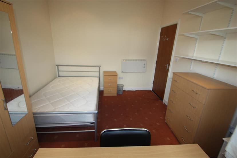 218, Heeley Road - Image 4