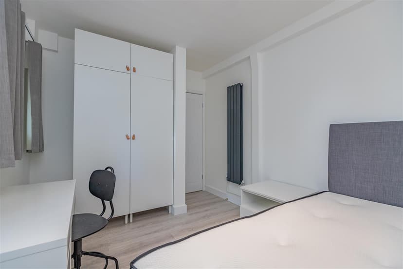 73, Gibbins Road - Image 5