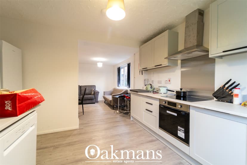 28, Fladbury Crescent - Image 18