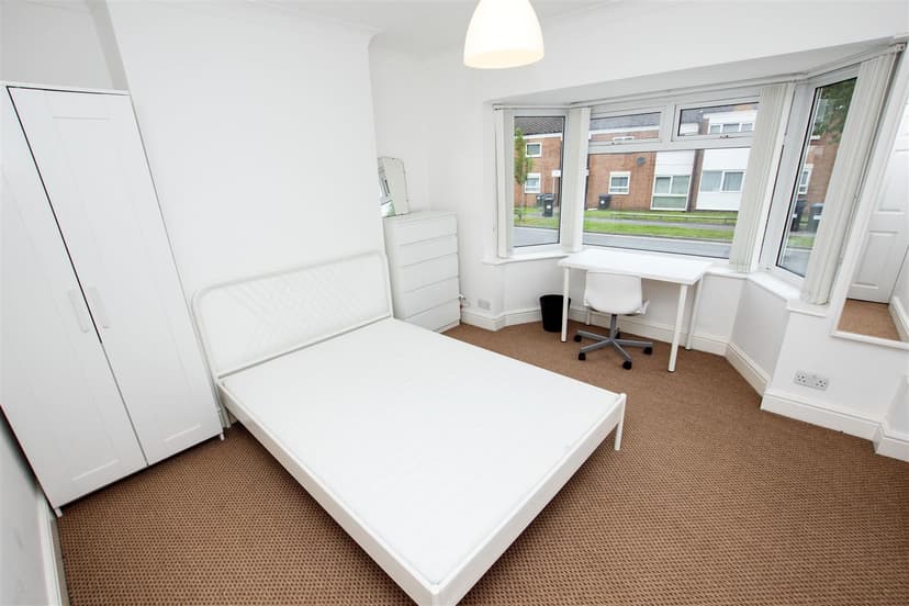 107, Reservoir Road - Image 2