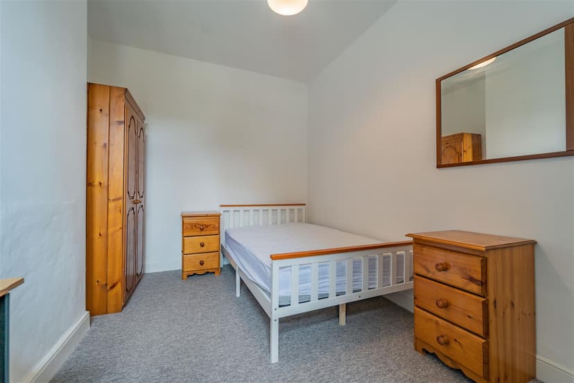 143, Warwards Lane - Image 5