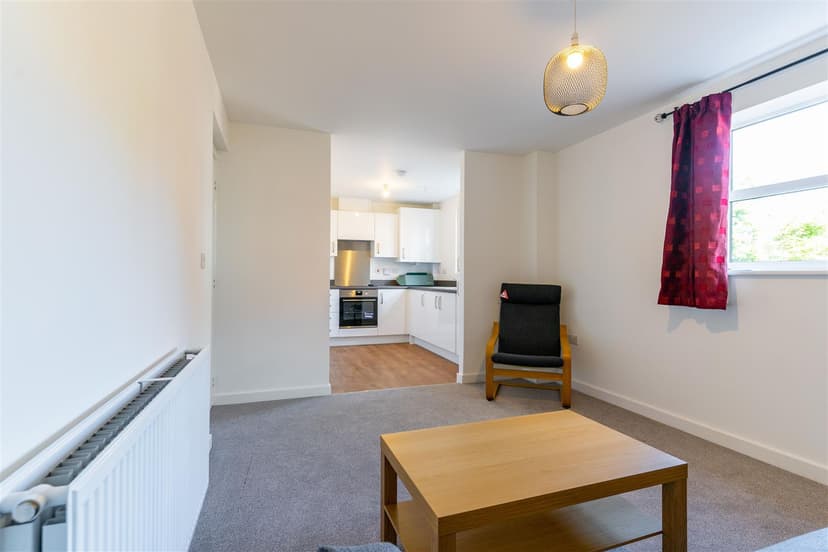 Flat 3, Heroes Drive - Image 9