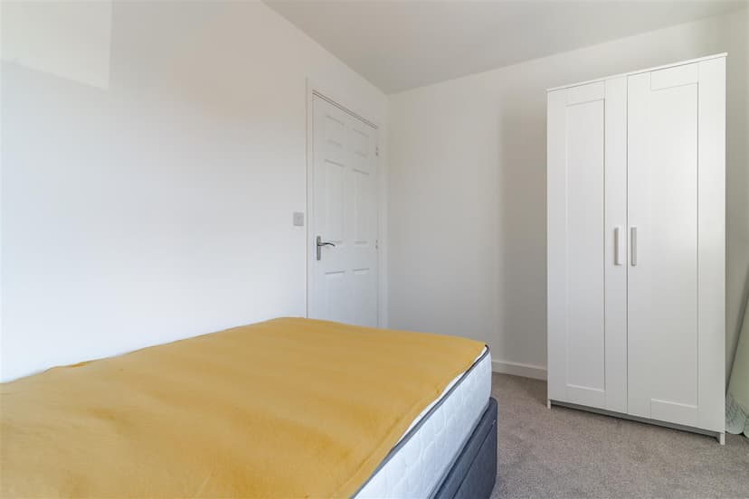 Flat 3, Heroes Drive - Image 3