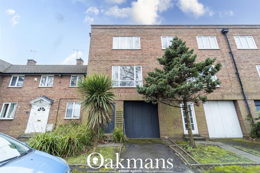 16, East Drive - Image 3