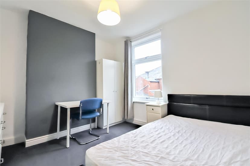 4, The Limes, Daisy Road - Image 6