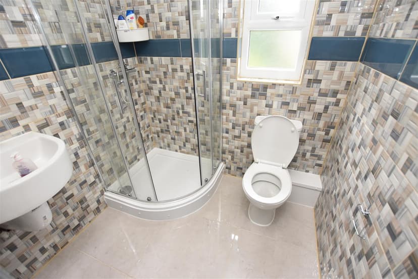 234a, Hubert Road - Image 4