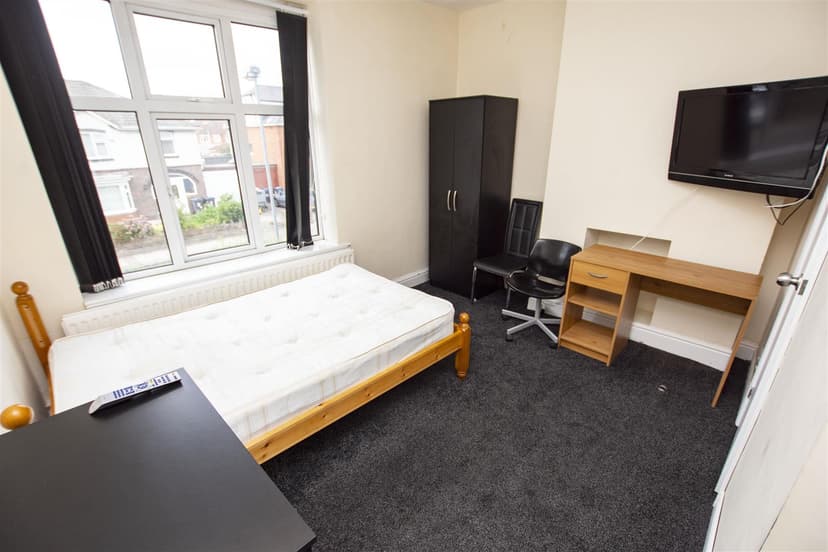 47, Ribblesdale Road - Image 7