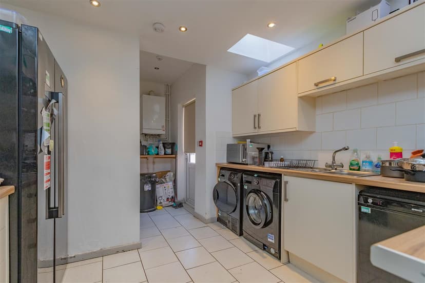 310, Tiverton Road - Image 14