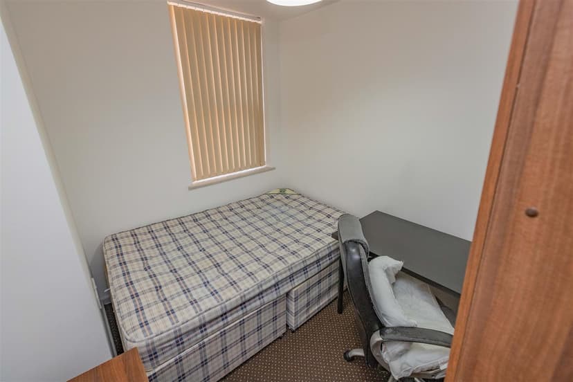 310, Tiverton Road - Image 10