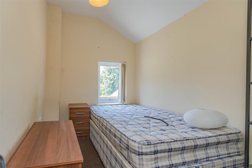 310, Tiverton Road - Image 9