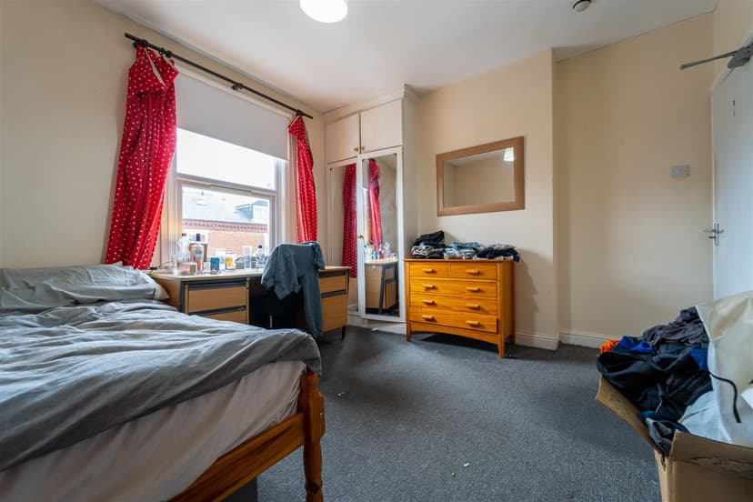 56, Hubert Road - Image 11