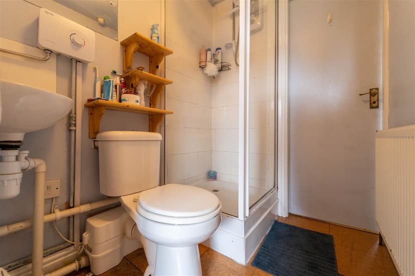 56, Hubert Road - Image 6