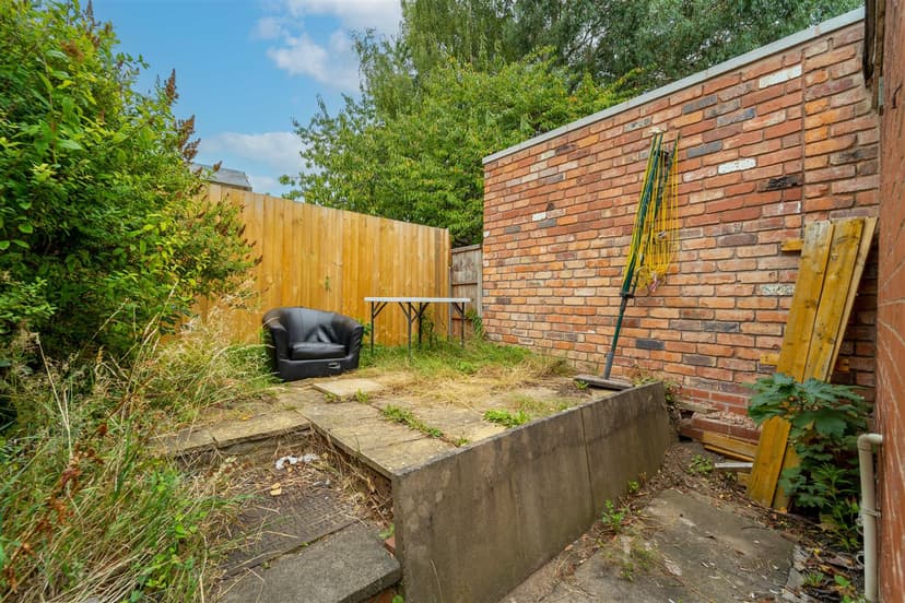 56, Hubert Road - Image 2