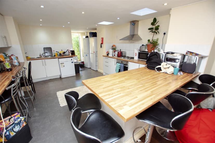 245, Heeley Road - Image 5