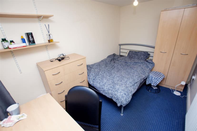 245, Heeley Road - Image 10