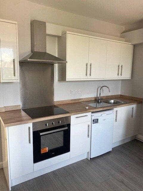 College Road - Image 1