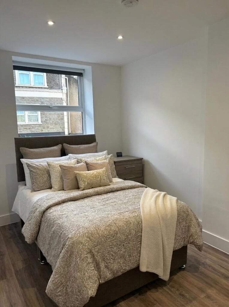 Clouds Hill Road - Image 4