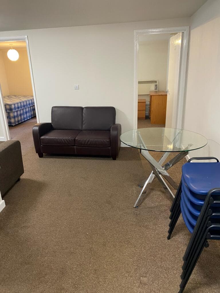 Broad Quay (Flat 3) - Image 5