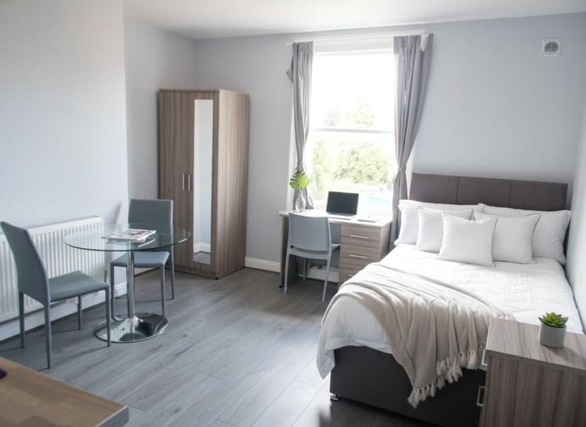 College Road - Image 1