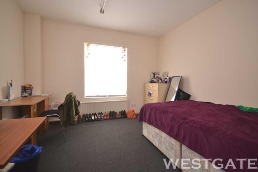 Wokingham Road - Image 4