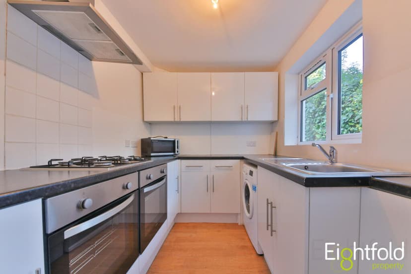 Caledonian Road - Image 4