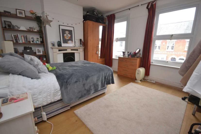 Donnington Road - Image 4