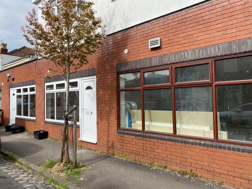 Brynland Avenue - Image 4