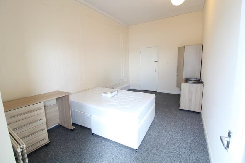 Kings Road - Image 2