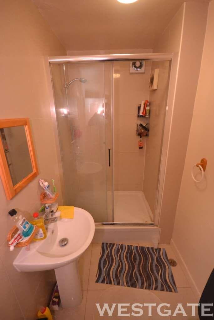 Wokingham Road - Image 3