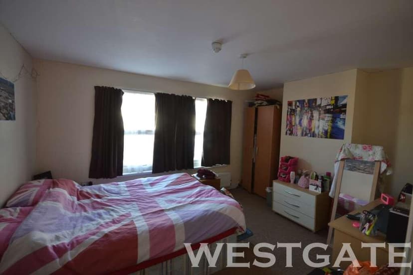 St Edwards Road - Image 5